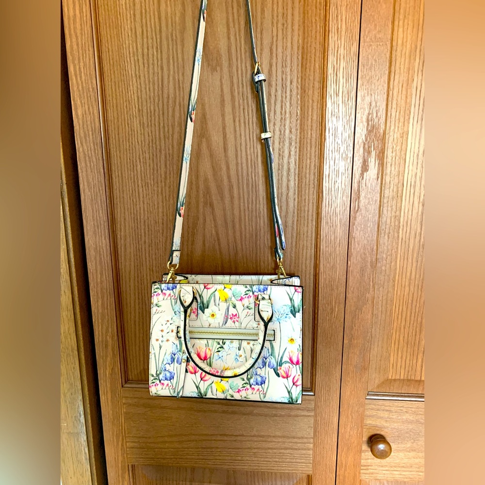 ALDO purse brand new never been used